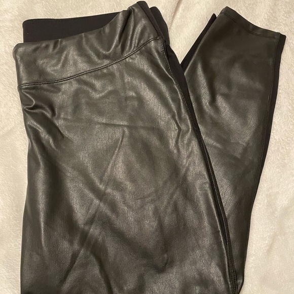 Penningtons Faux Leather Leggings - Picture 8 of 12